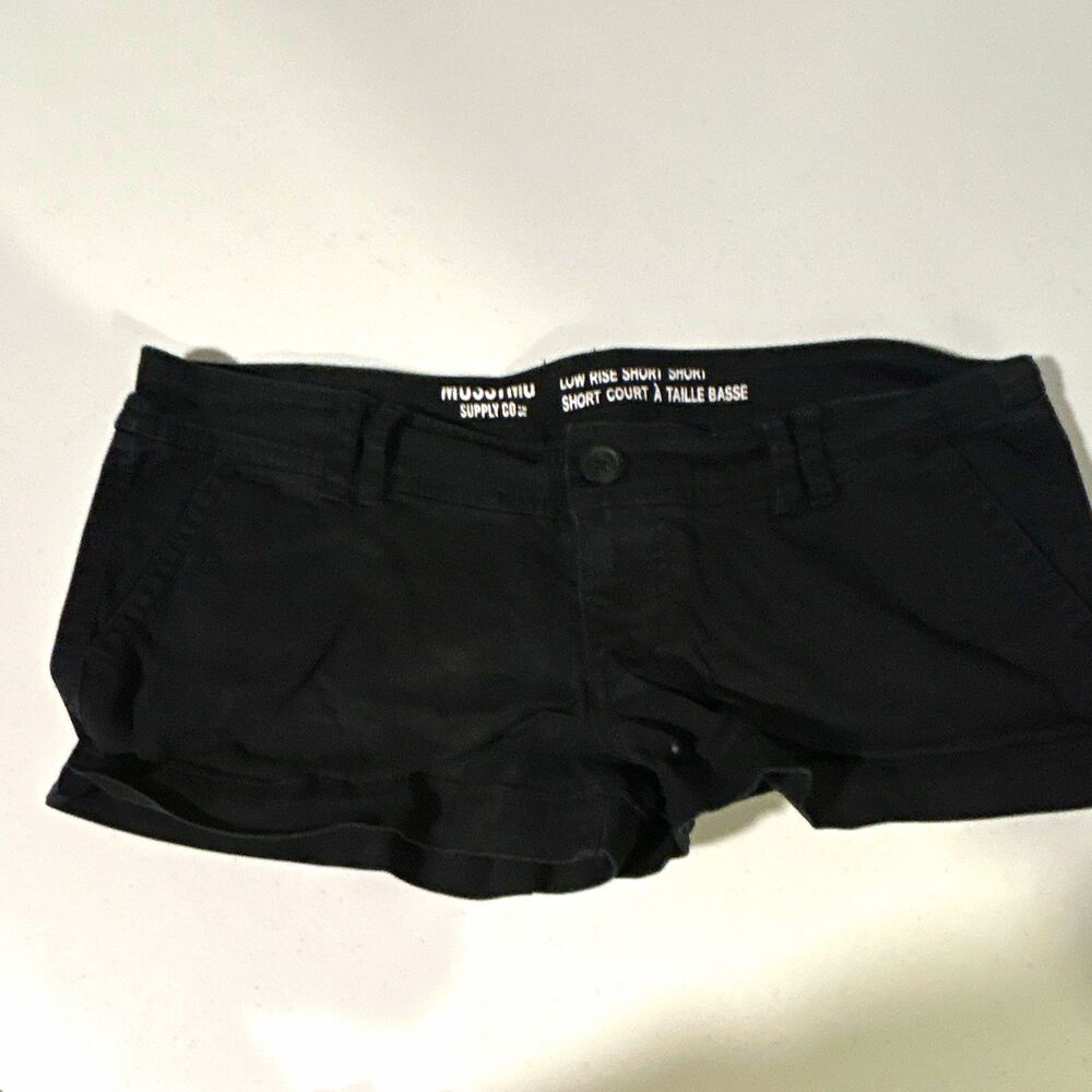 Mossimo Supply Co. Women's Black Low Rise Chino Shorts Solid Pockets Size 0